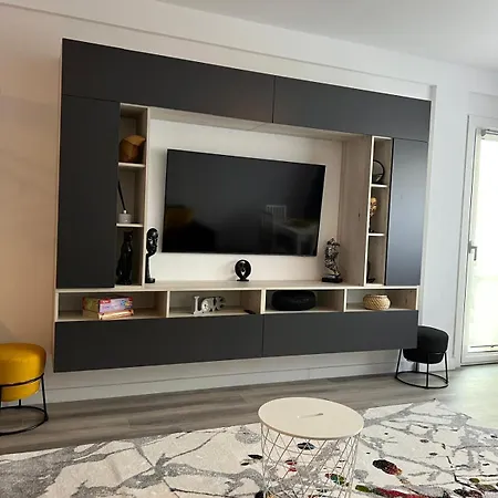 Lapus Apartment *